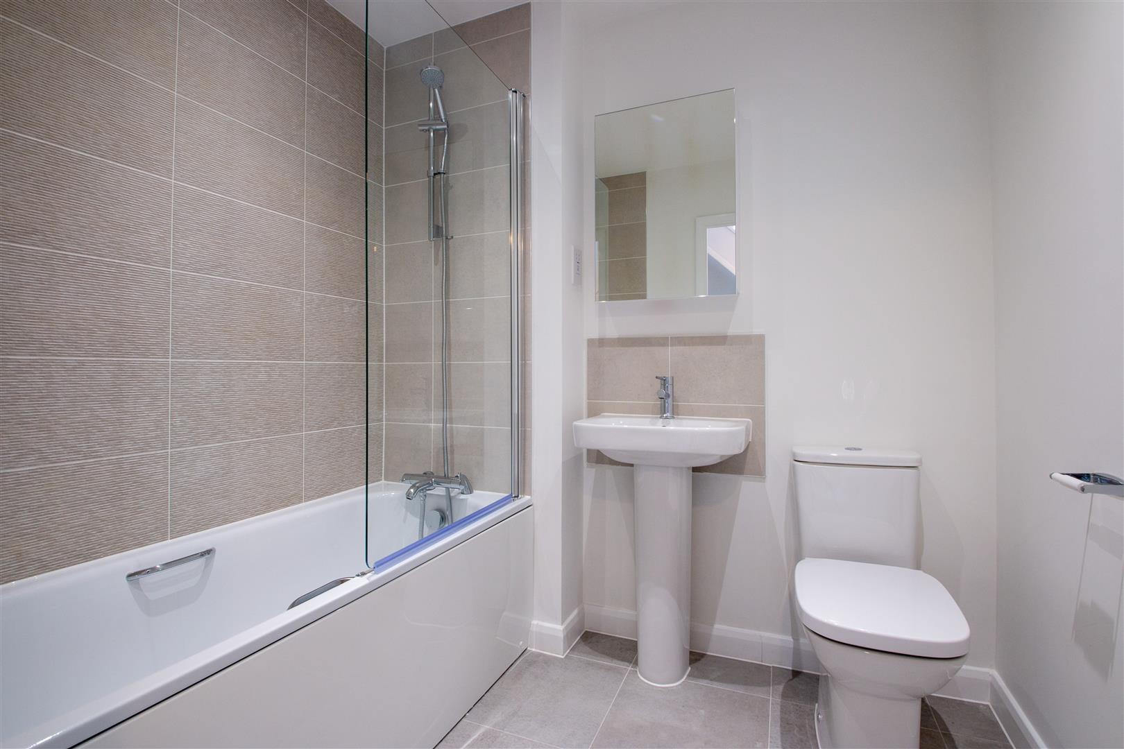 3 bed property in Langwell Grove, Milton Keynes